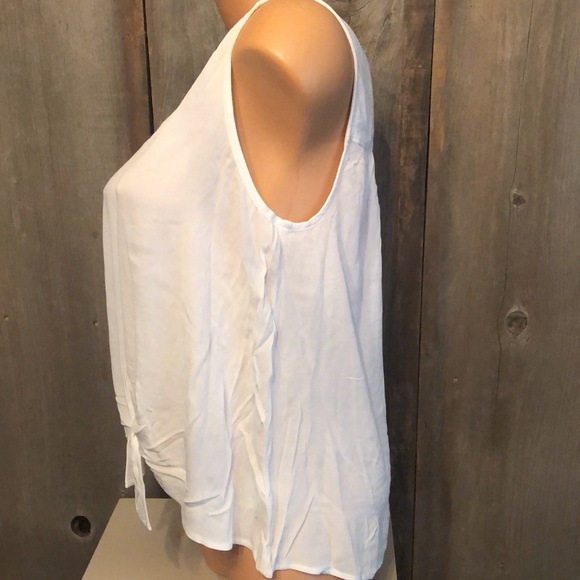 NWOT Express Sleeveless Top Size Small - Picture 3 of 16